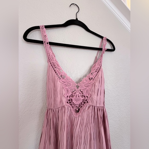 Lulus Alluring Aura mauve crochet lace crinkle backless maxi dress - Picture 5 of 10